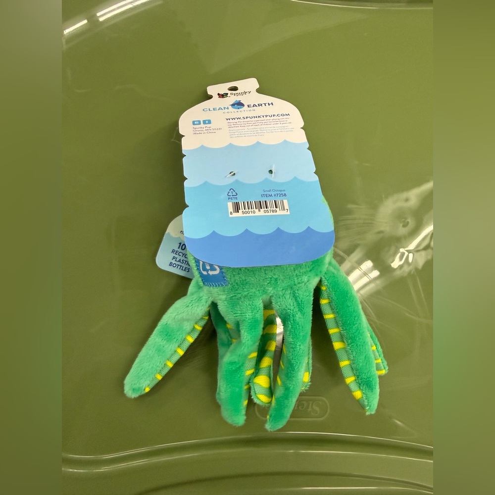 Spunky Pup Clean Earth Green Octopus Plush Dog Toy NWT - Picture 4 of 5